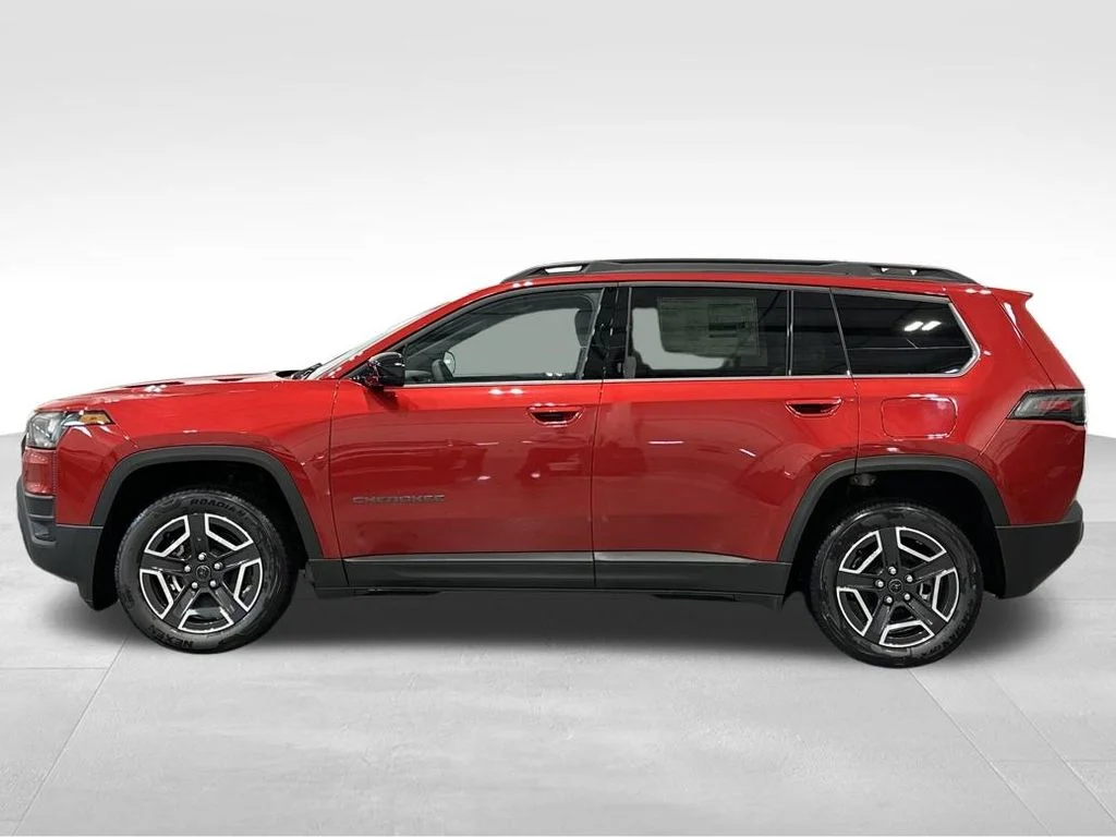 New 2026 Red Hot Pearl-Coat Exterior Paint Jeep Laredo image 5