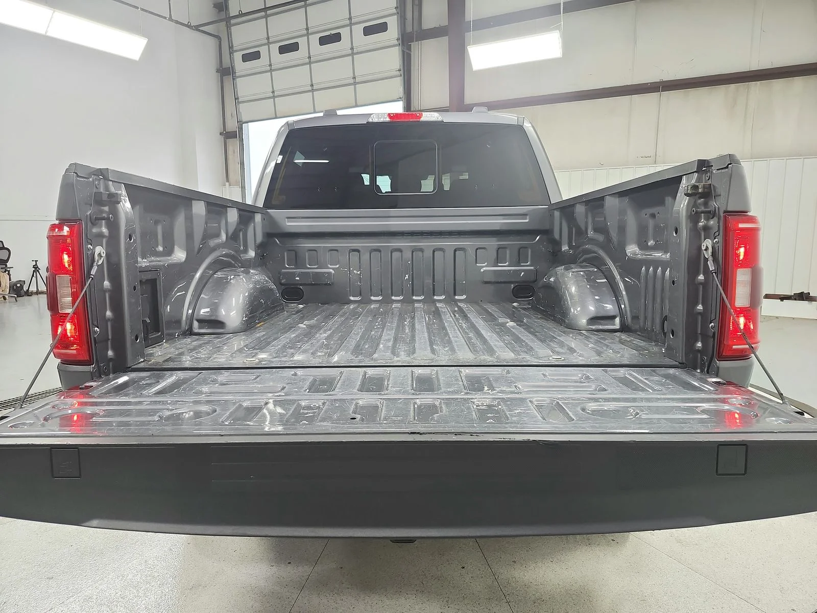 Used 2023 Gray Metallic Ford XLT image 44