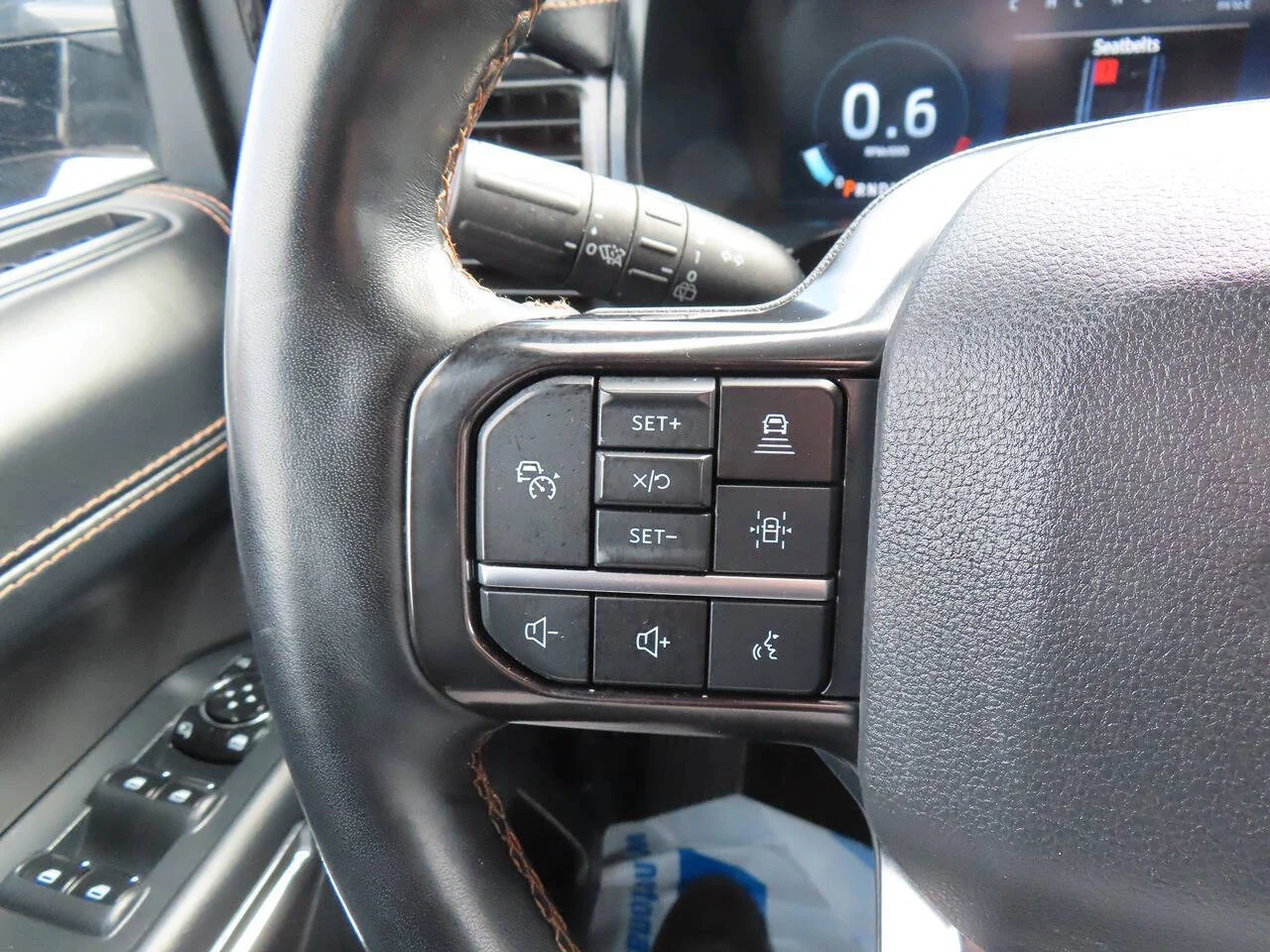 Used 2023 Agate Black Ford Platinum 4x4 4dr SUV image 16