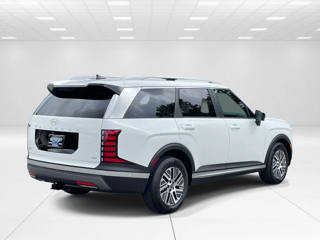 New 2026 White Hyundai SEL Premium image 6