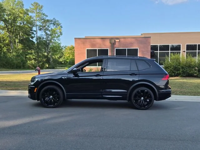 Used 2021 Black Volkswagen 2.0T SE R-Line Black image 10