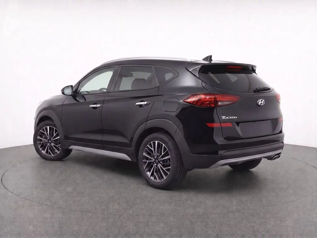 Used 2021 Black Hyundai Limited image 4