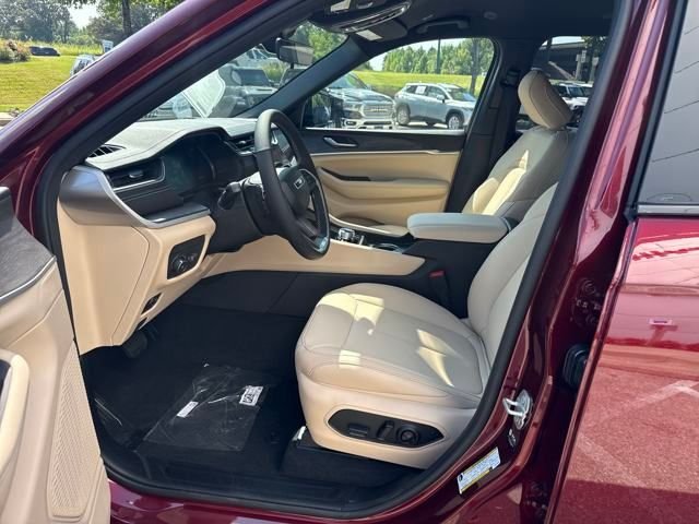 New 2025 Velvet Red Pearl-Coat Exterior Paint Jeep Limited image 15