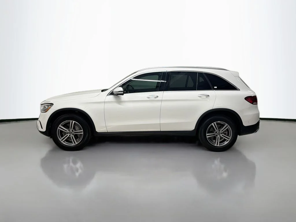 Certified Used 2022 Polar White Mercedes-Benz GLC 300 image 2