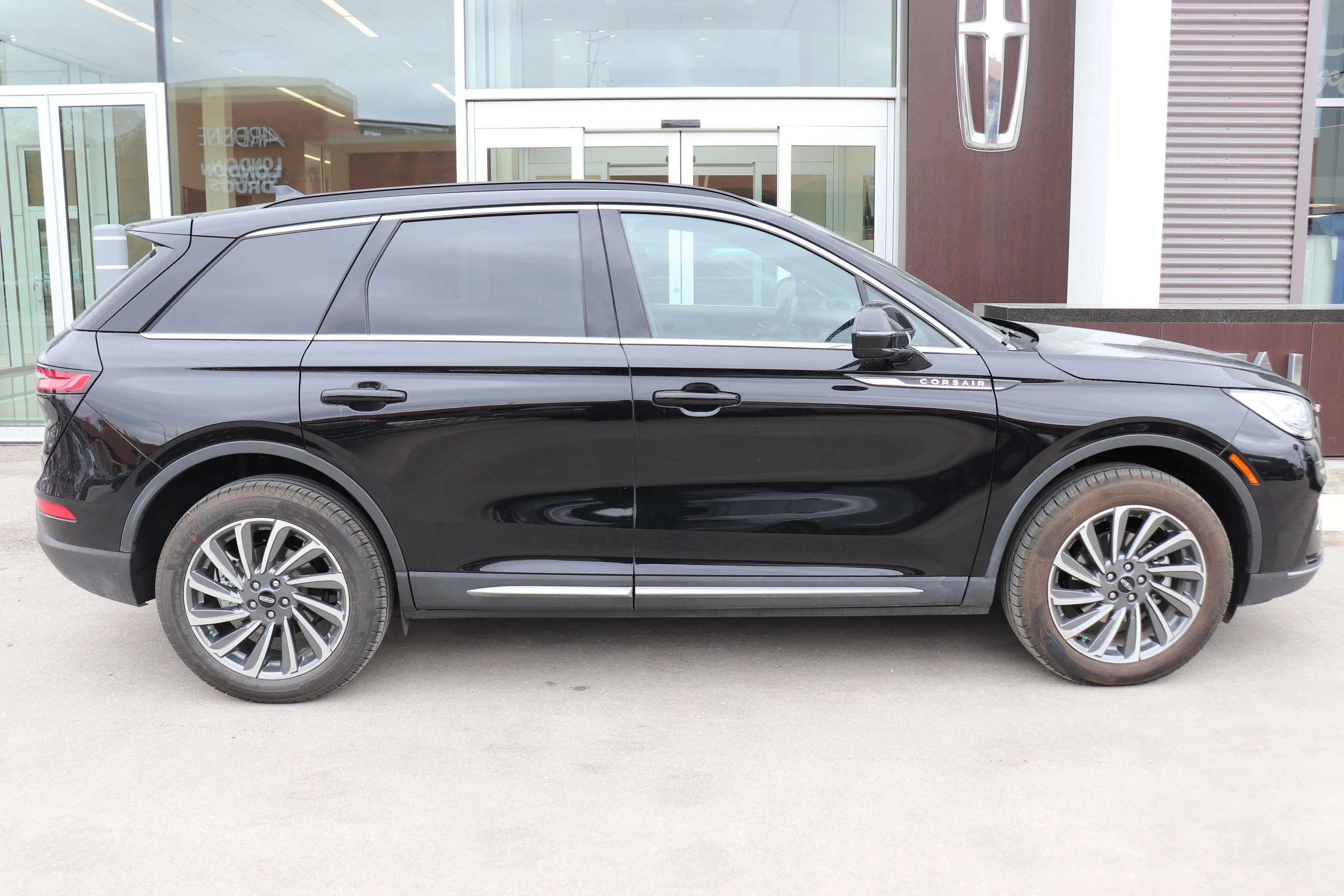 Used 2026 Black Lincoln Reserve image 3