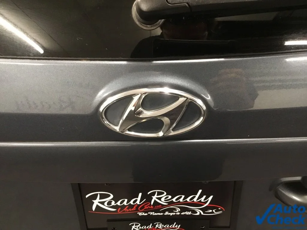 Used 2007 Blue Hyundai  image 12