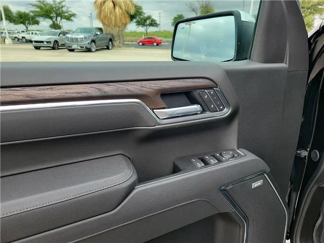 New 2026 Onyx Black GMC SLT image 13