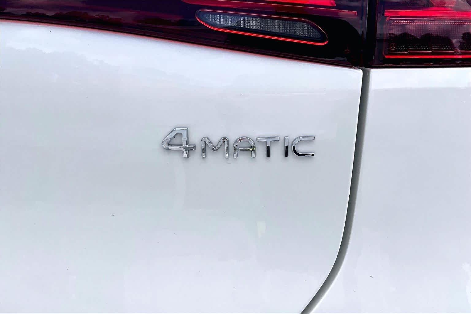 Certified Used 2023 MANUFAKTUR Diamond White Mercedes-Benz EQS 580 image 9