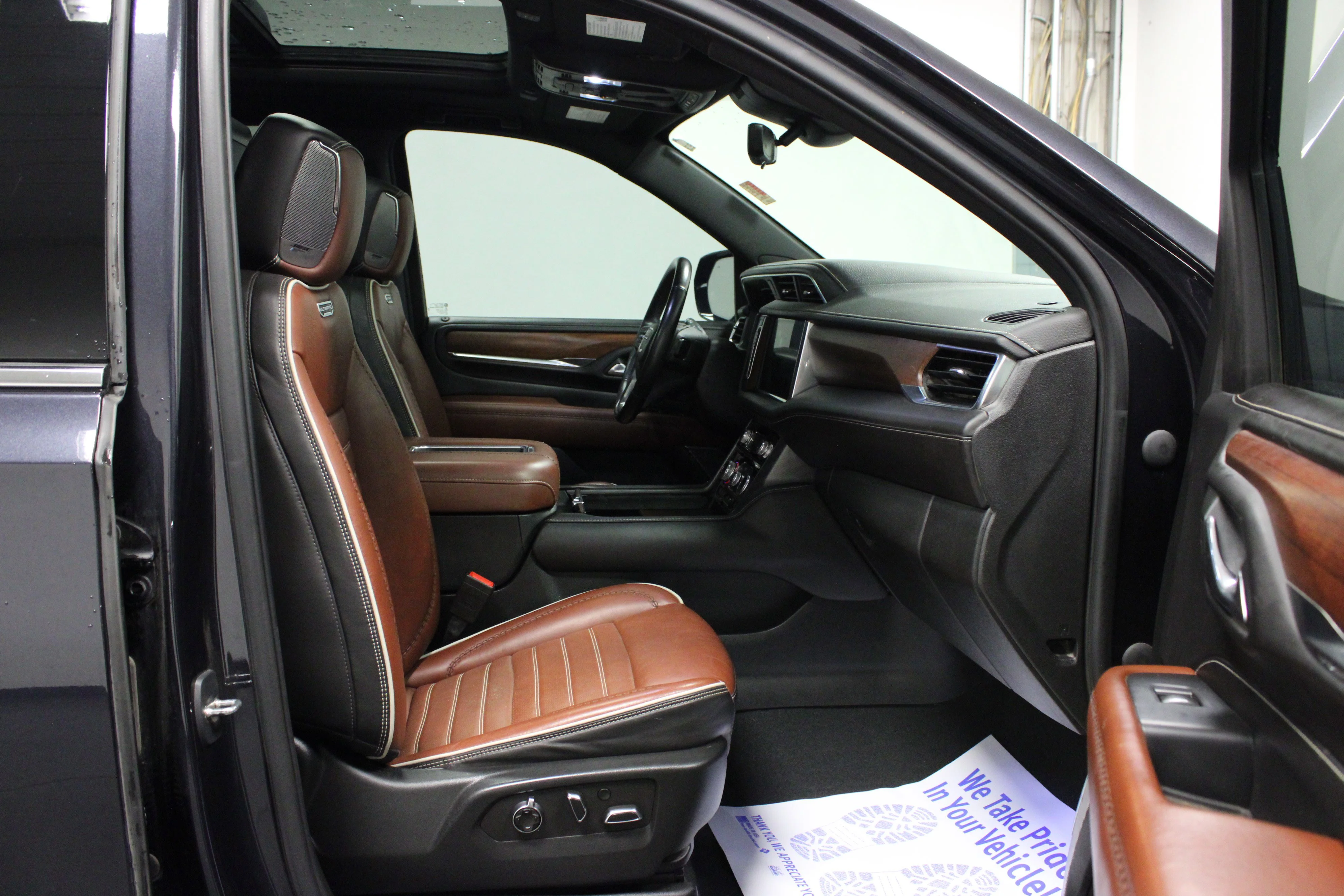 Used 2023 Titanium Rush Metallic GMC Denali Ultimate image 18
