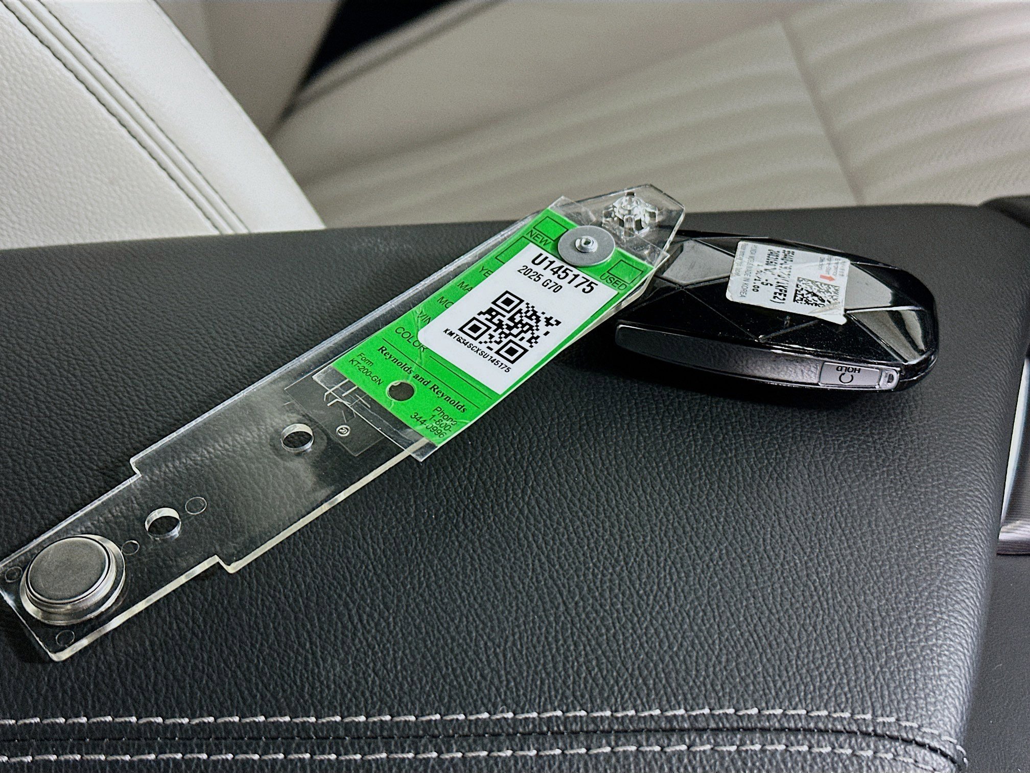 2025 GENESIS G70 Standard - Photo 33