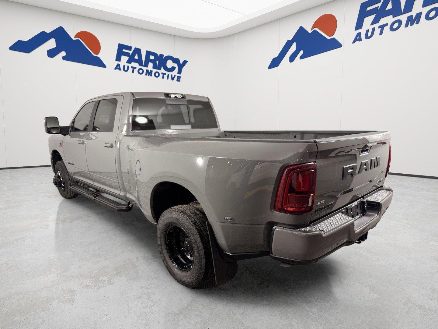 New 2026 Ceramic Gray Clear-Coat Exterior Paint RAM Laramie image 5