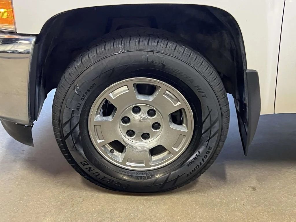 Used 2013 SUMMIT WHITE Chevrolet LT image 27