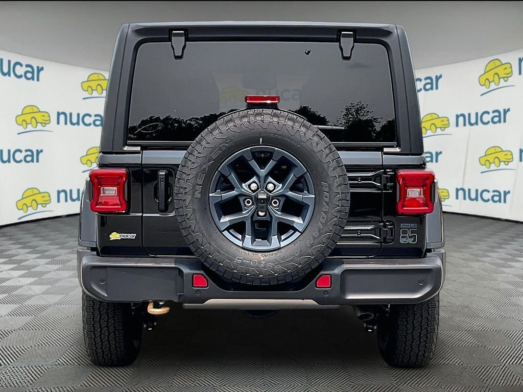 New 2026 Black Clear-Coat Exterior Paint Jeep  image 6