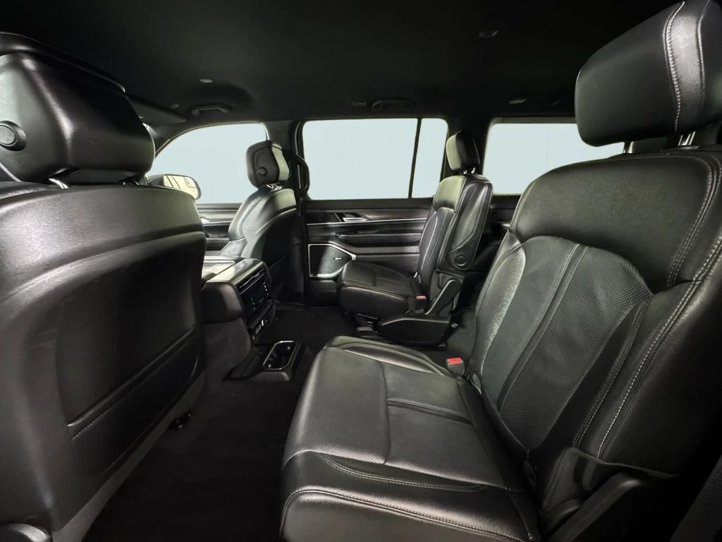 Used 2024 White Jeep Series II image 12