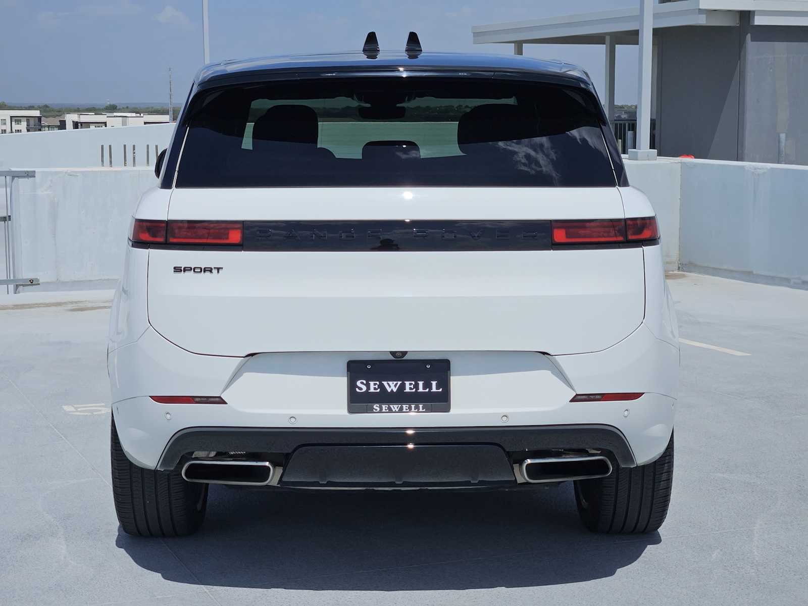 Certified Used 2024 Fuji White Land Rover Dynamic SE image 6