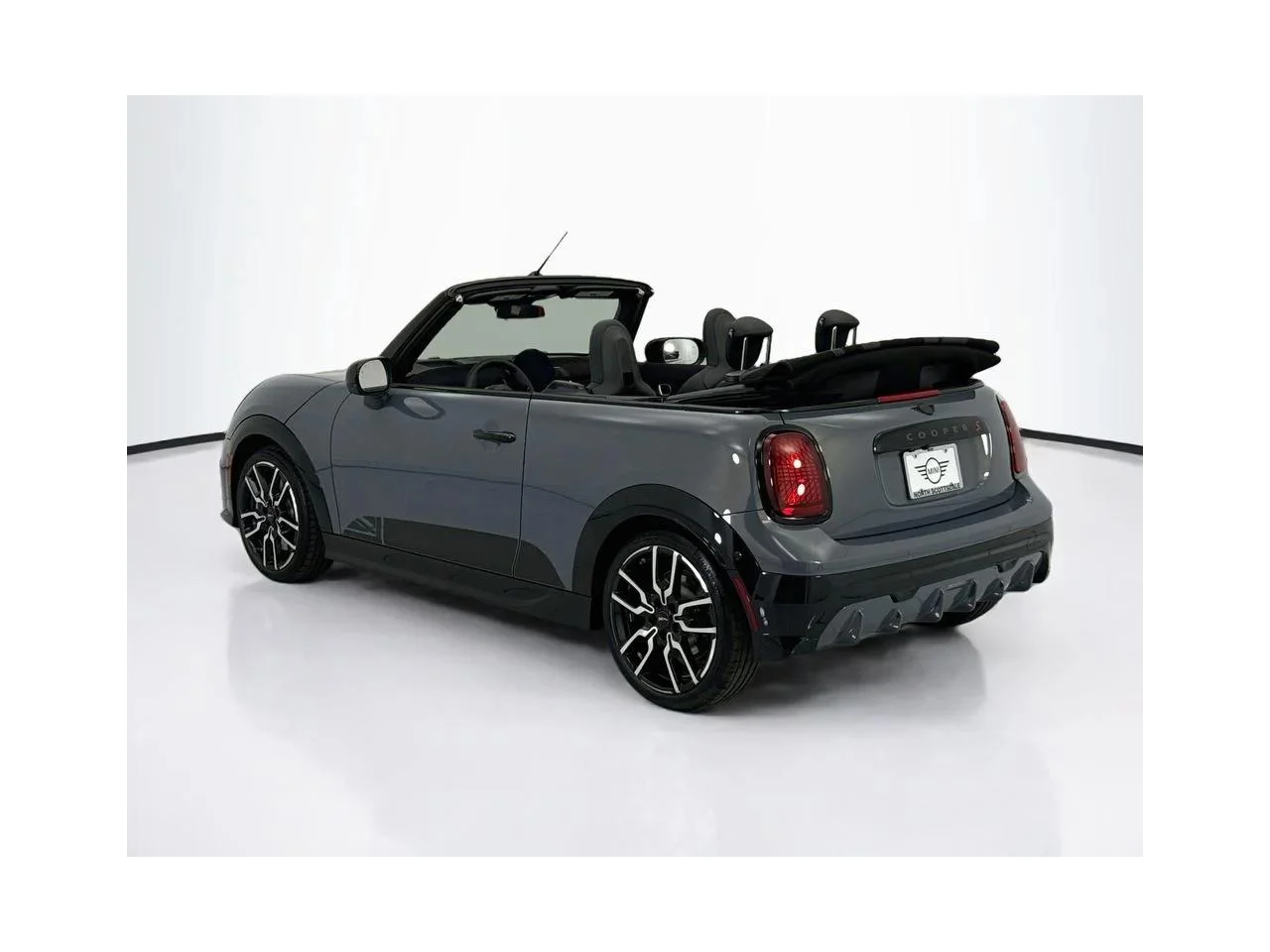 New 2026 Copper Grey Metallic MINI ICONIC image 7