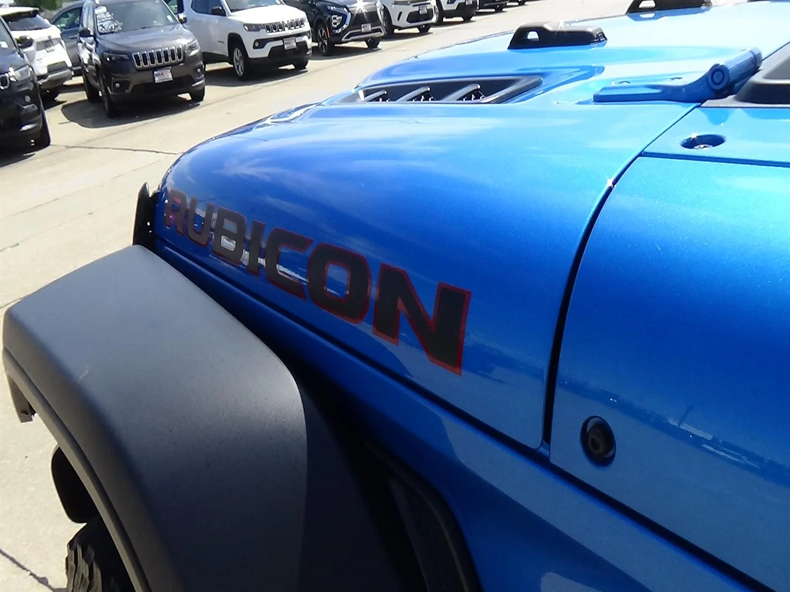 Used 2024 Hydro Blue Pearl Coat (pbj) Jeep Rubicon image 15
