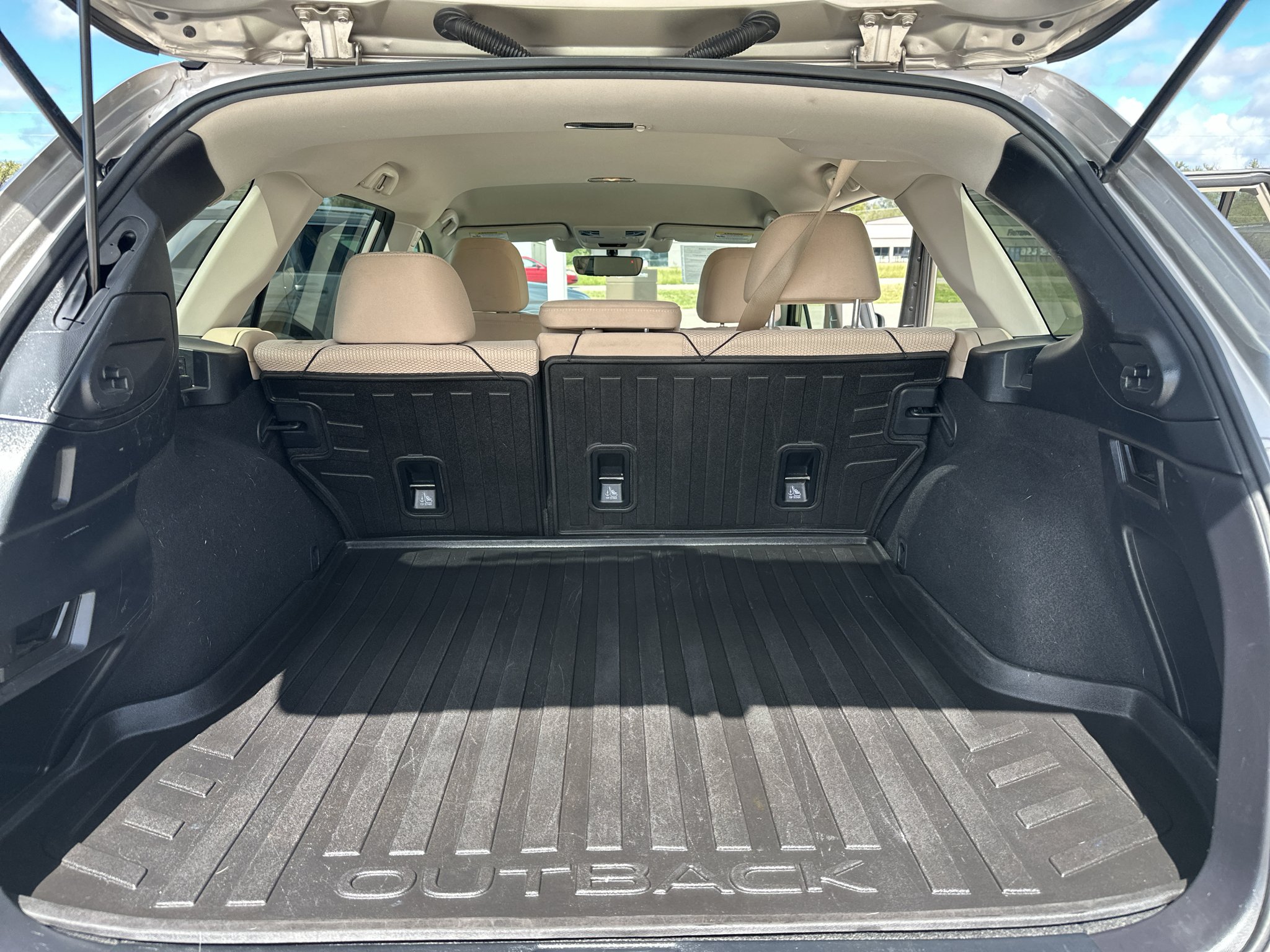 Used 2018 Tungsten Metallic Subaru Premium image 34
