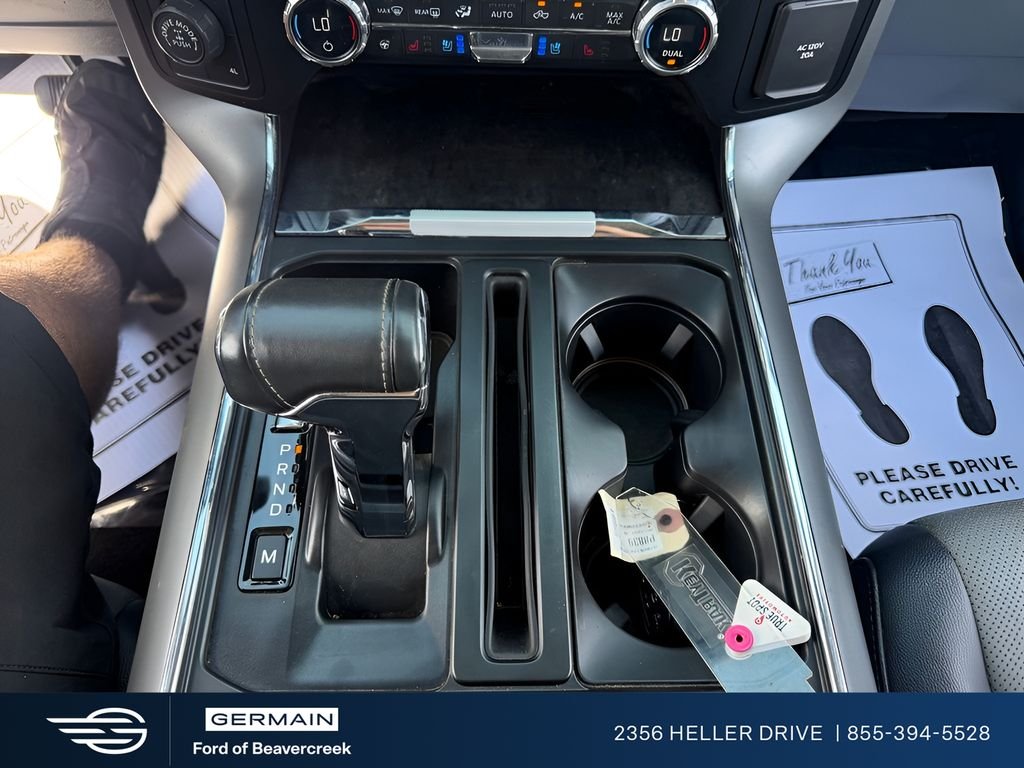 Used 2021  Ford Lariat image 16