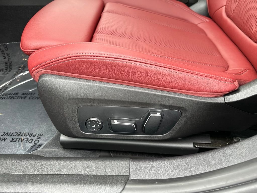 Used 2026 Skyscraper Grey Metallic BMW 330i xDrive image 11