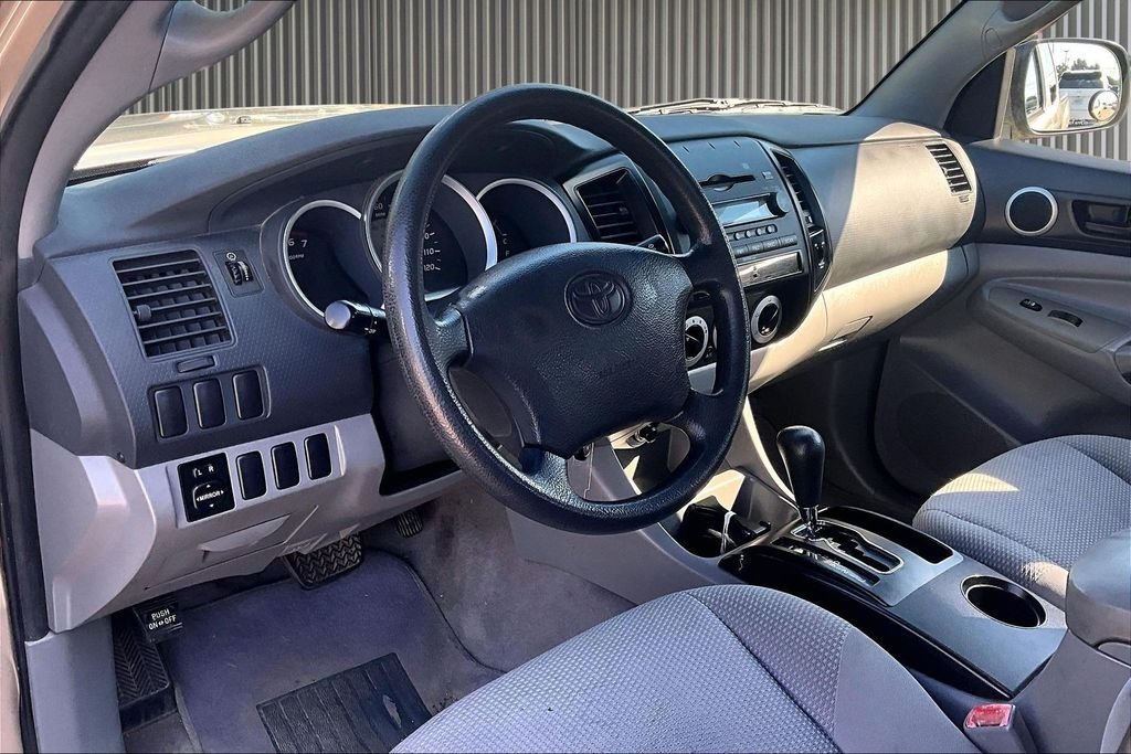 Used 2005 Beige Toyota Base image 14