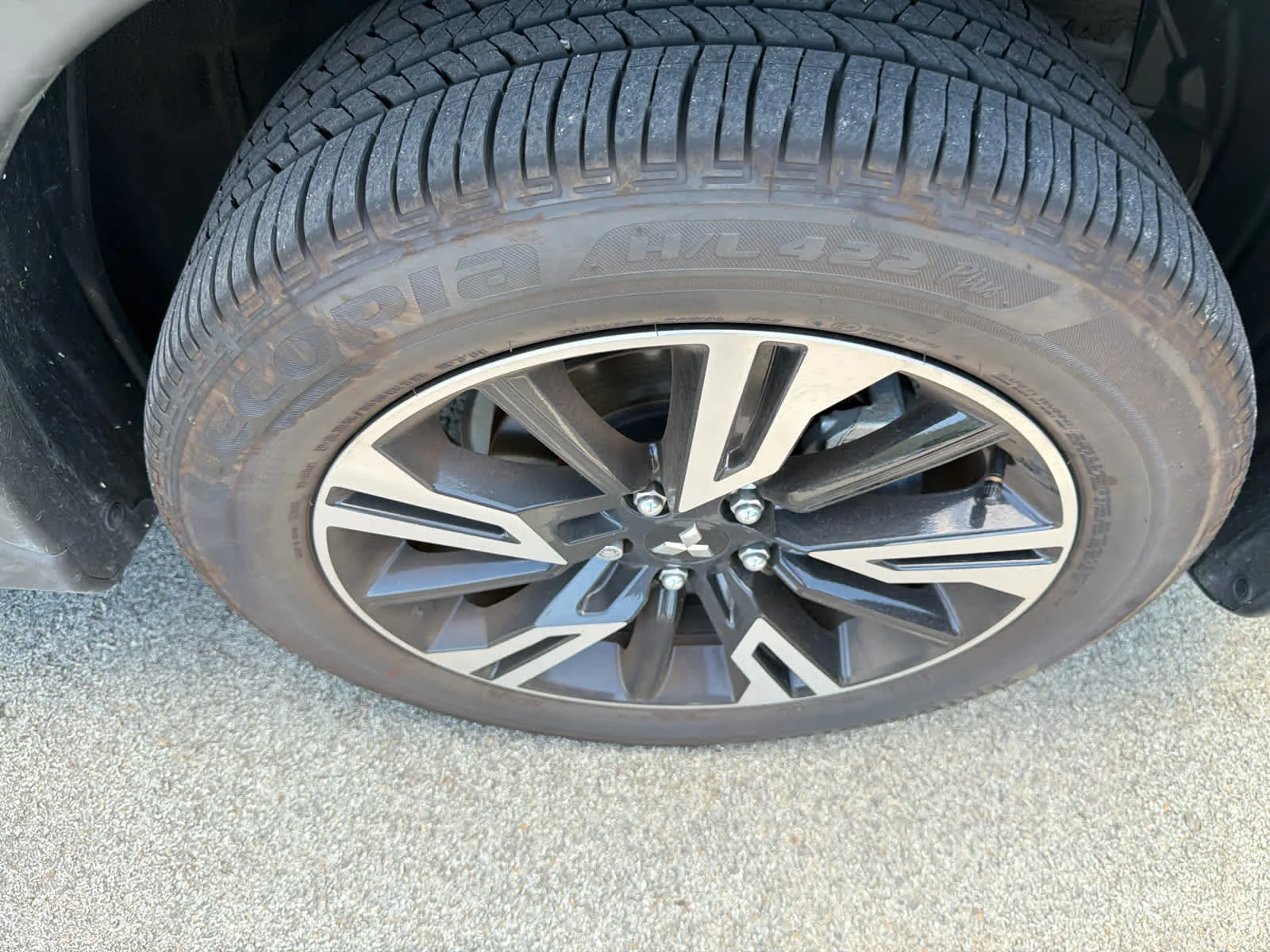 Used 2026 Lightning Blue Metallic Mitsubishi SE image 4