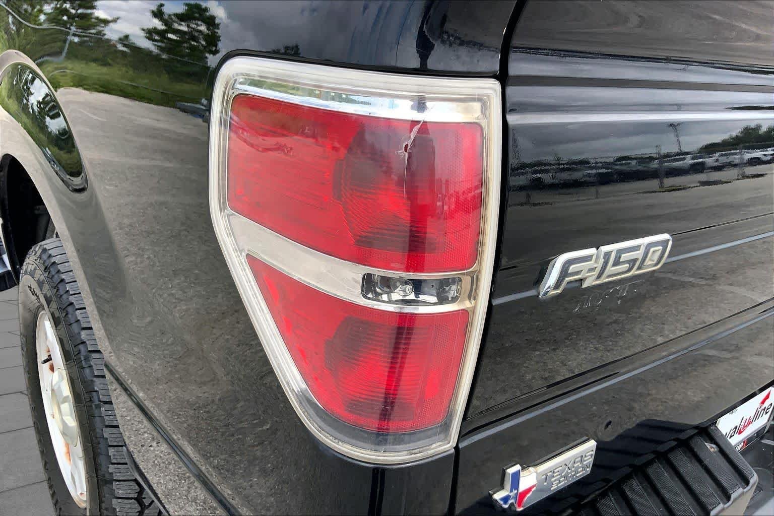 Used 2013 Tuxedo Black Metallic Ford XLT image 27