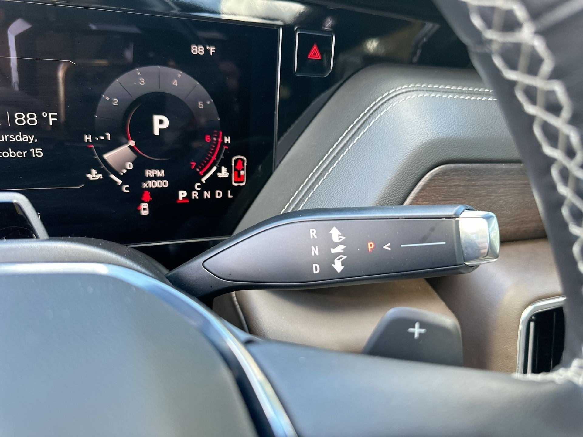 2025 GMC Yukon Denali Ultimate - Photo 16