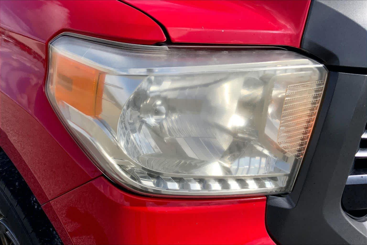 Used 2014 Radiant Red Toyota SR image 27