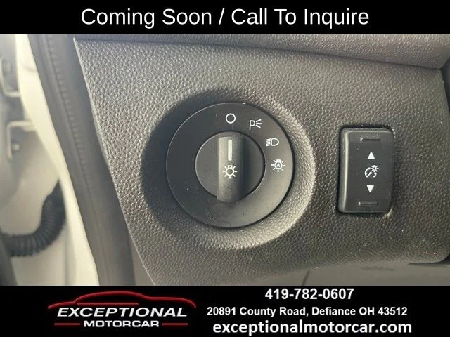 Used 2019 White Ford SE image 35