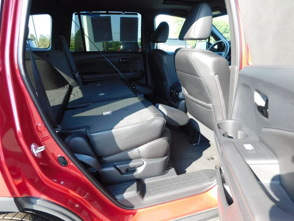 Used 2025 Red Honda Black Edition image 29