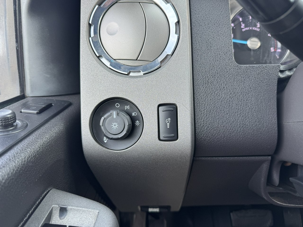 Used 2011 Gray Ford  image 32