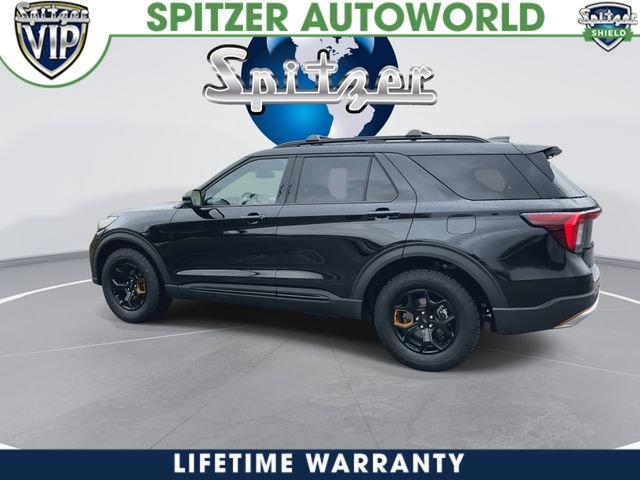 New 2026 Agate Black Metallic Ford Tremor® image 7