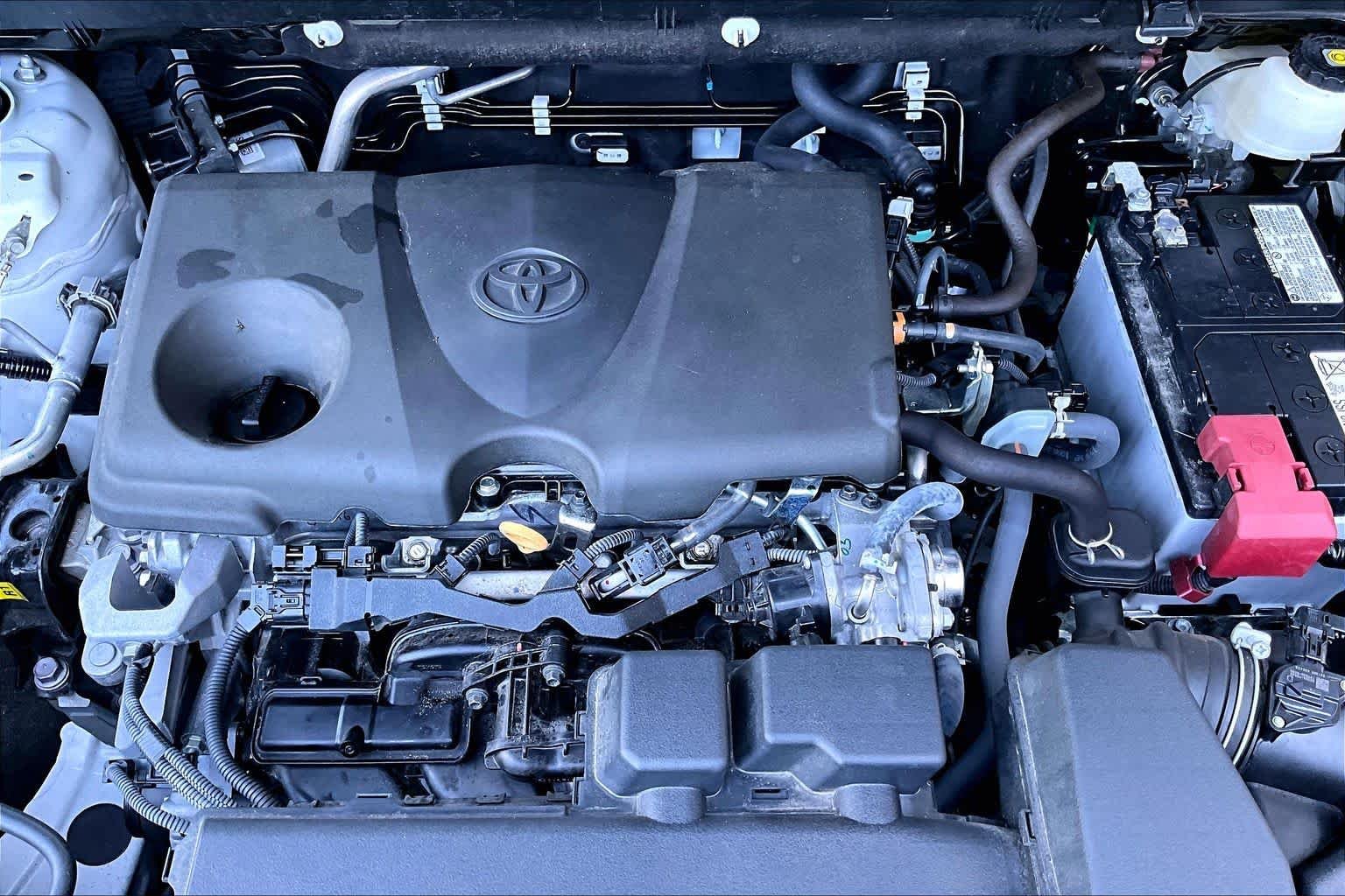 Used 2025 Ice Cap Toyota XLE image 33