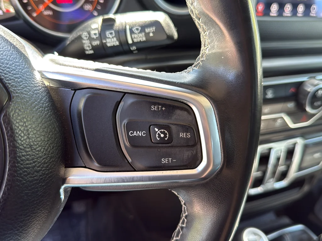Used 2018 Gray Jeep Unlimited Sahara image 13