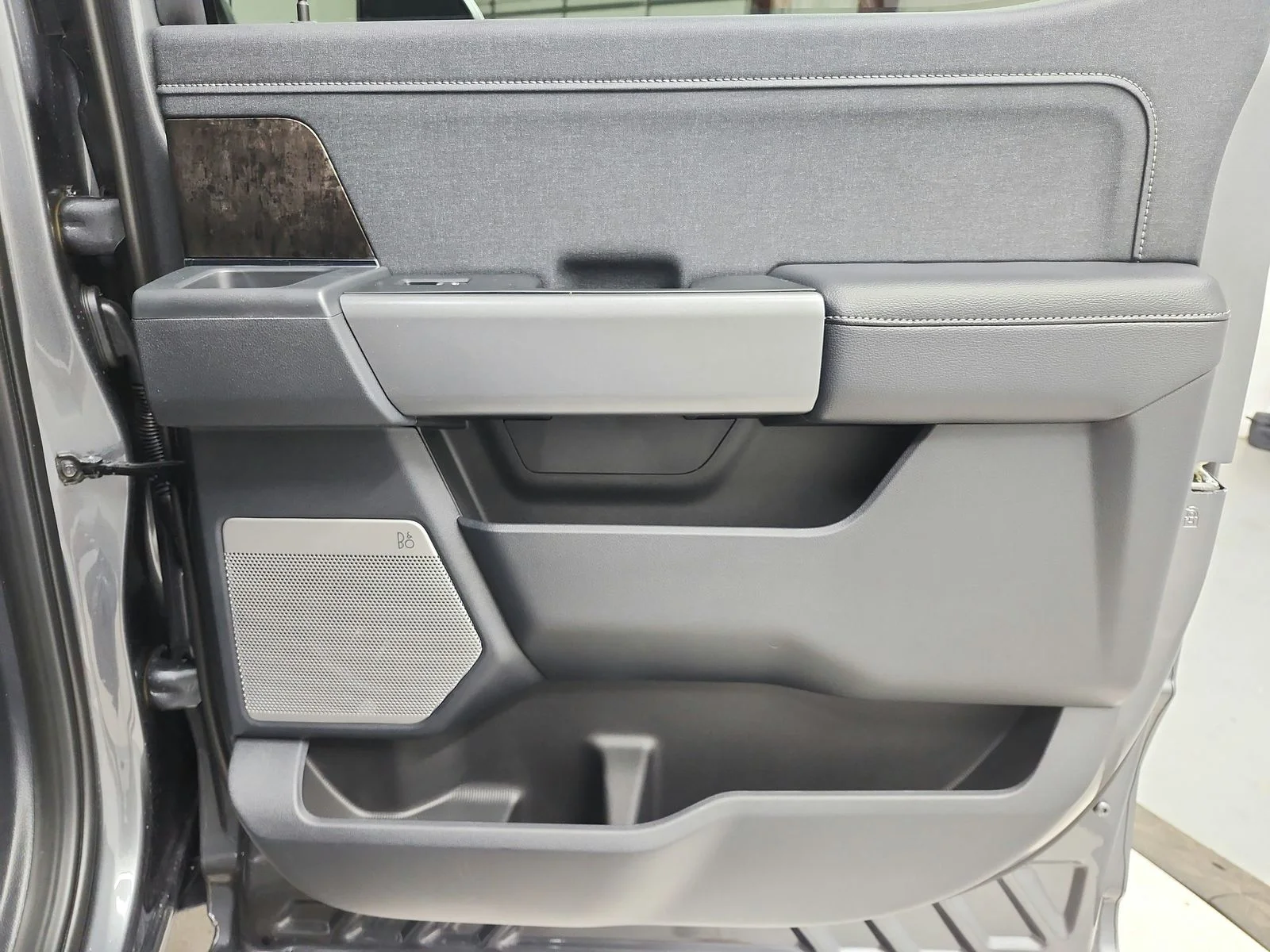 New 2026 Carbonized Gray Metallic Ford F-250® Lariat® image 46