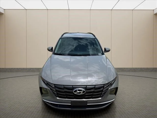 Used 2024 Gray Hyundai SEL image 6