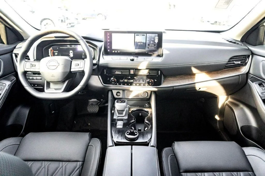 New 2026 Gold Nissan Platinum image 20