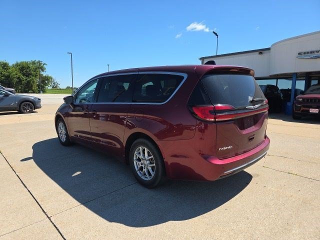 Certified Used 2023 Velvet Red Pearlcoat Chrysler Touring L image 5
