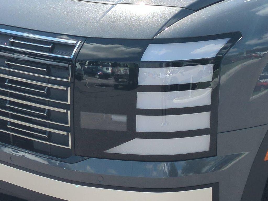 New 2026 Gray Hyundai SEL FWD image 10