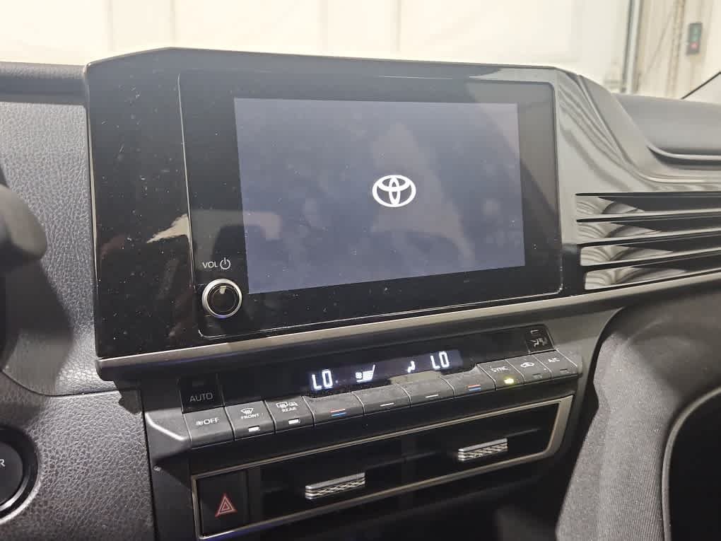 Used 2025 Ice Cap Toyota LE image 15