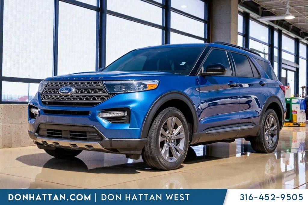 2023 Ford Explorer XLT 4WD's photo