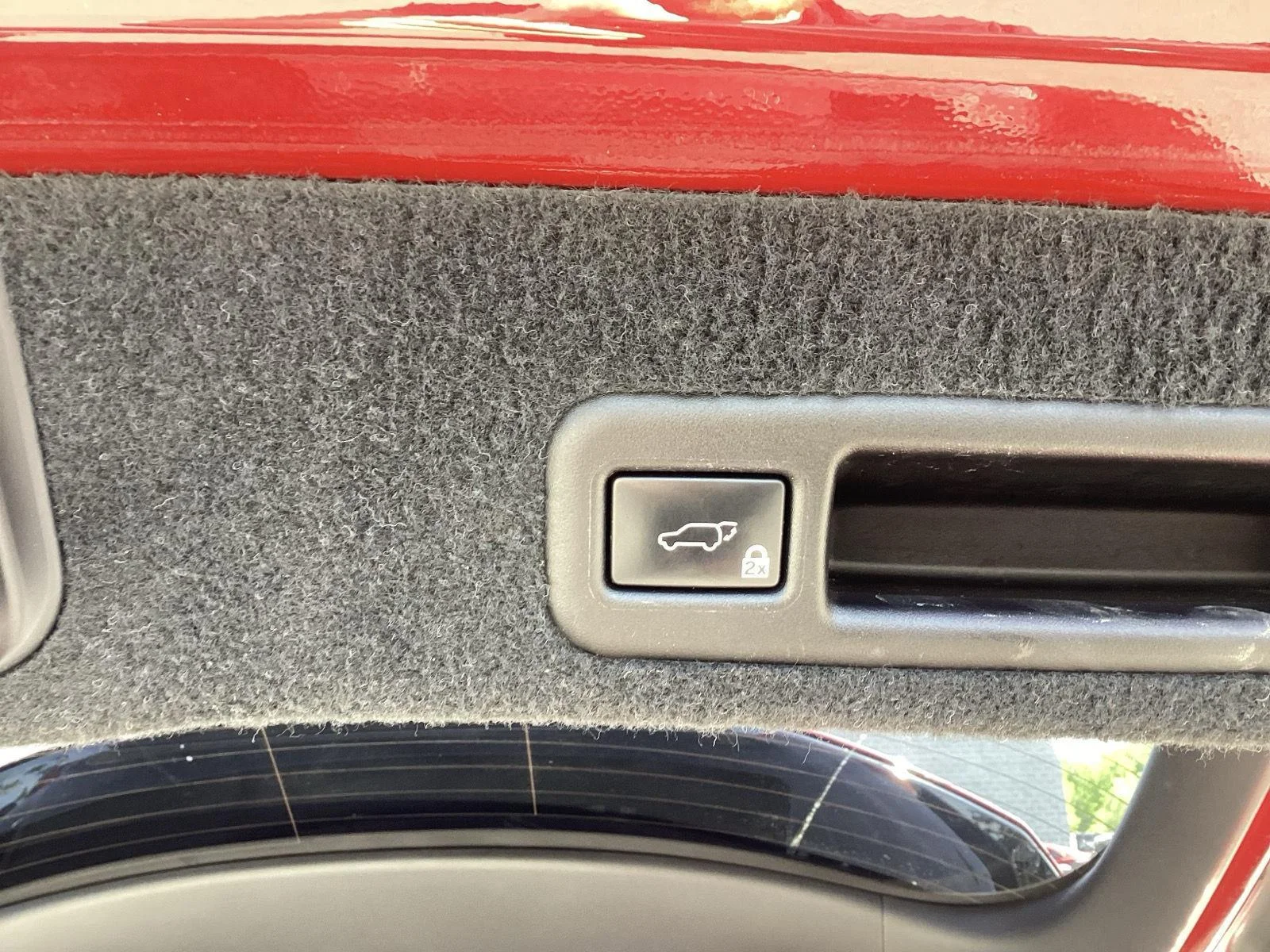 Used 2018 Matador Red Mica Lexus Base image 8