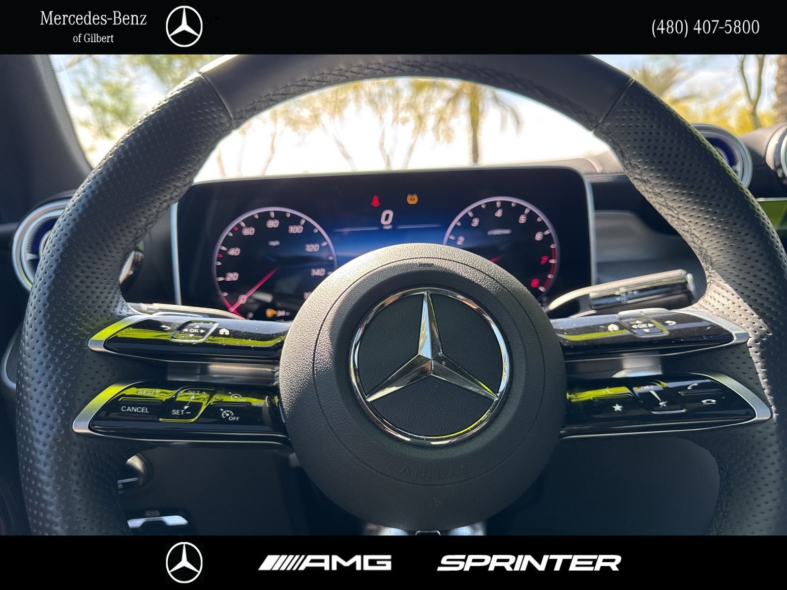 Used 2025  Mercedes-Benz GLC 300 image 28