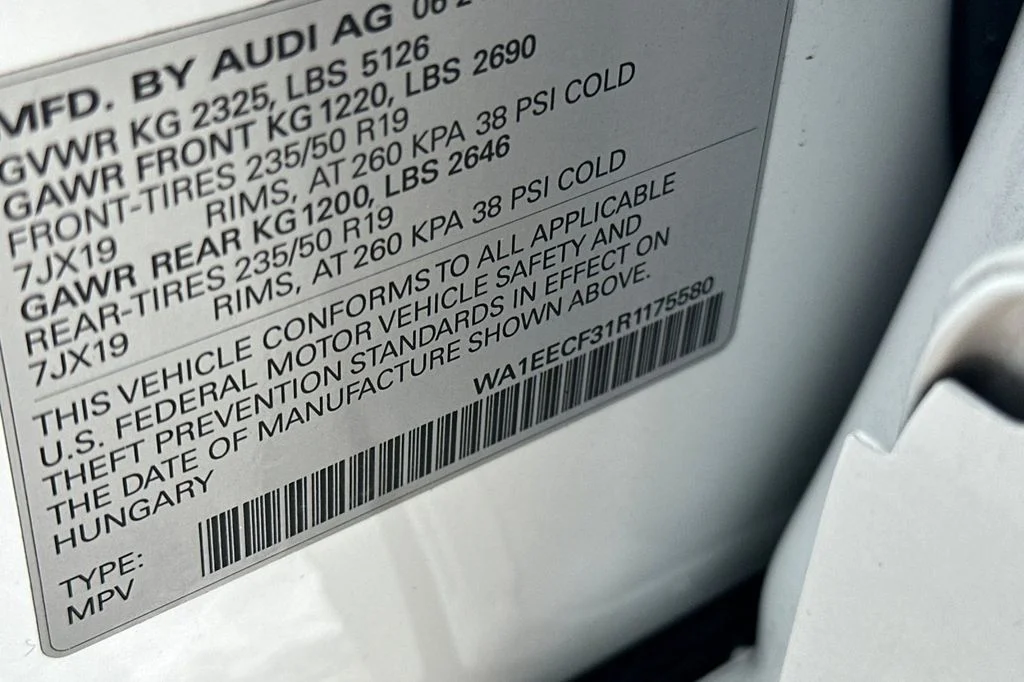Used 2024 White Audi Premium Plus image 31