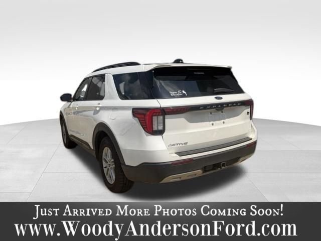Used 2026 Star White Ford Active image 4