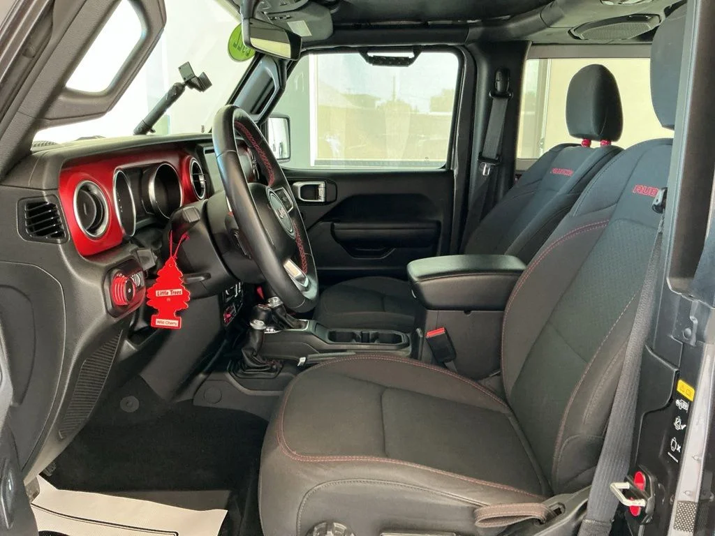 Used 2022 Crystal Metallic Jeep Rubicon image 9