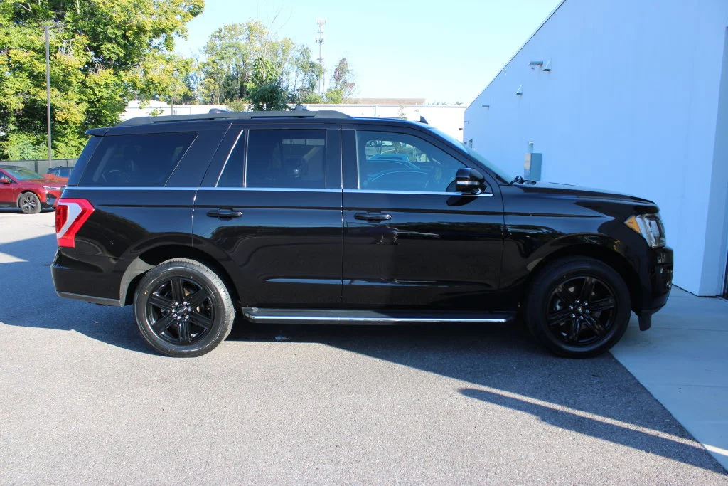 Used 2021 Black Ford XLT image 36