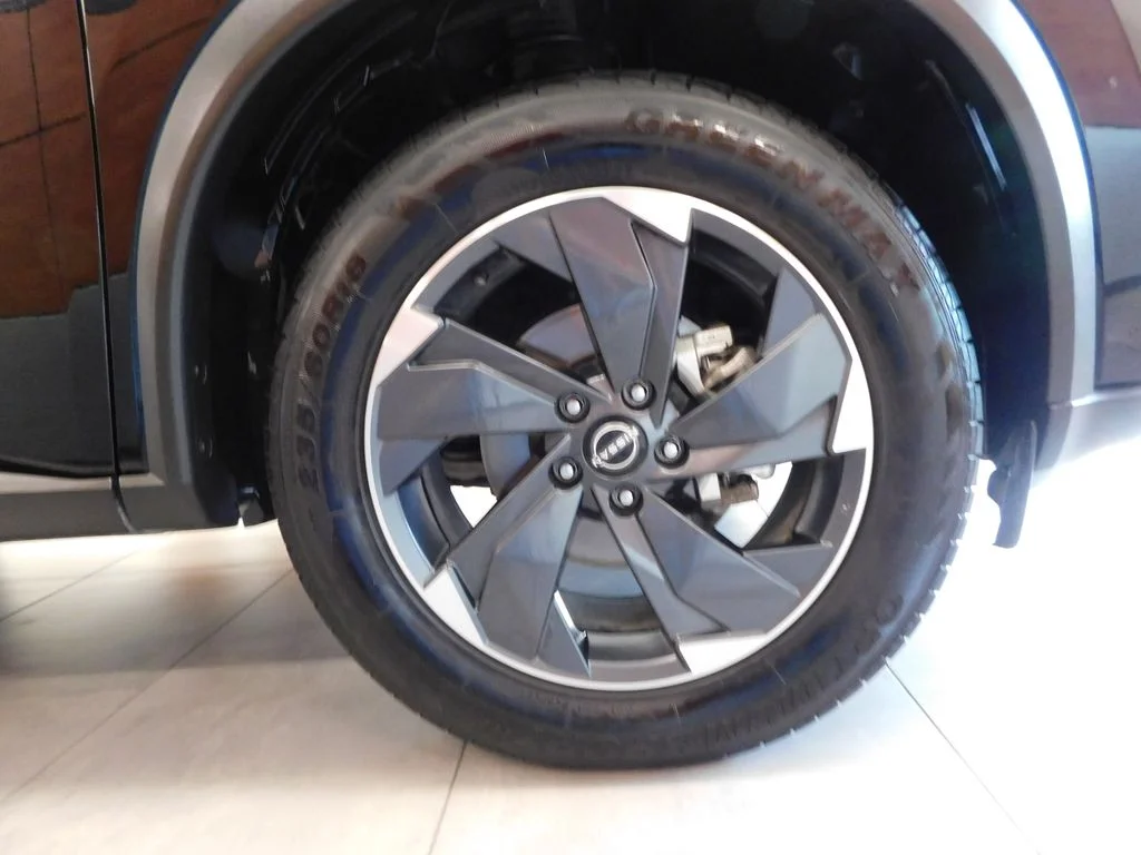 Certified Used 2025 Super Black Nissan SV image 11