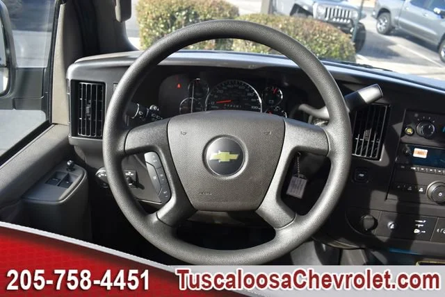 2025 Chevrolet Express Cargo Work Van - Photo 18